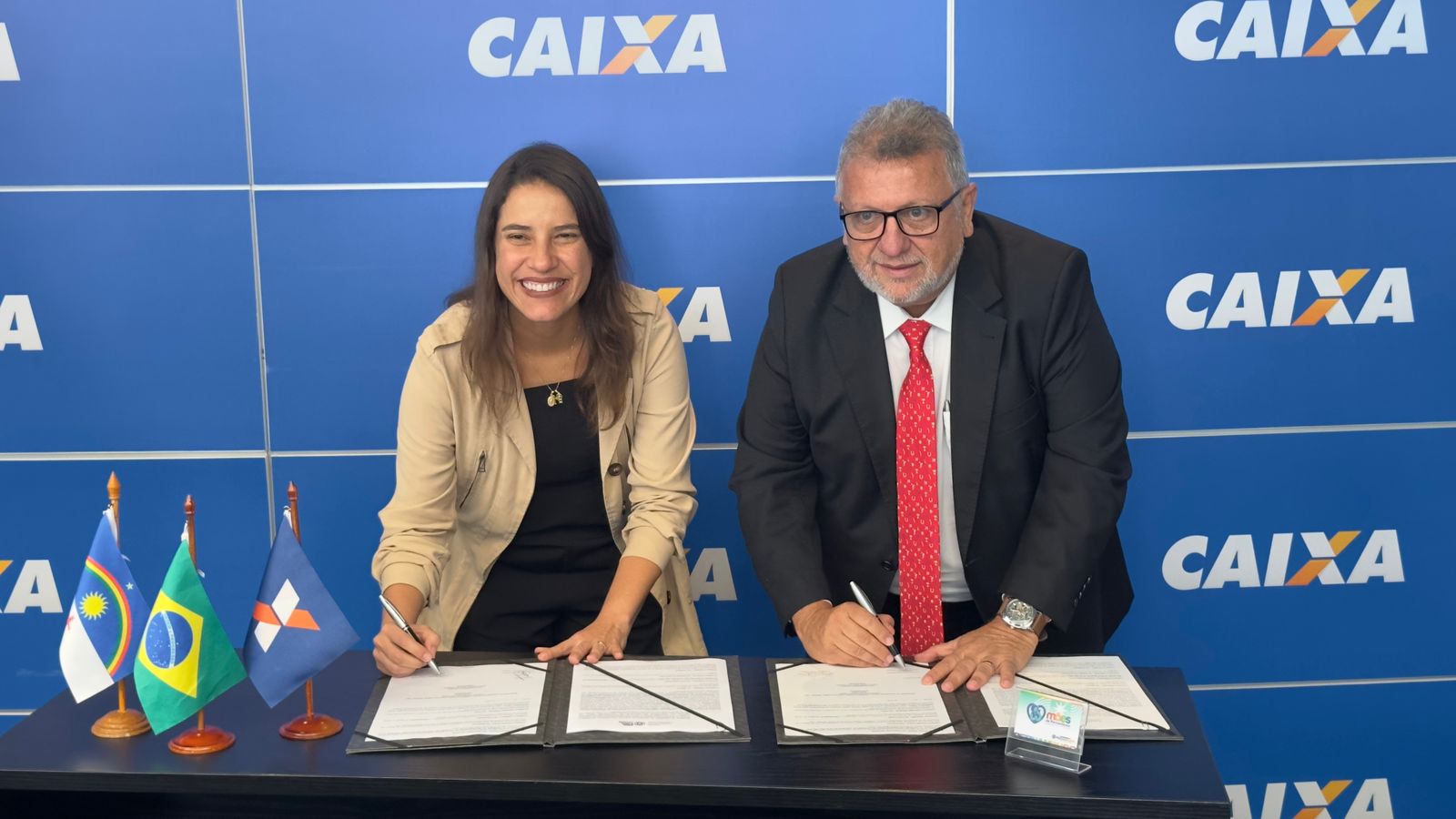 Governadora Raquel Lyra assina contrato com a Caixa Econômica Federal
