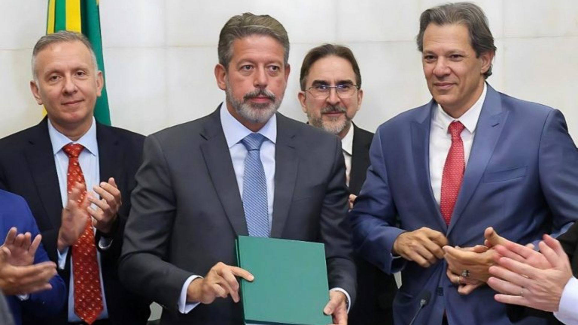 Haddad entrega a Lira projeto de regulamentação da reforma tributária. Zeca Ribeiro / Câmara dos Deputados