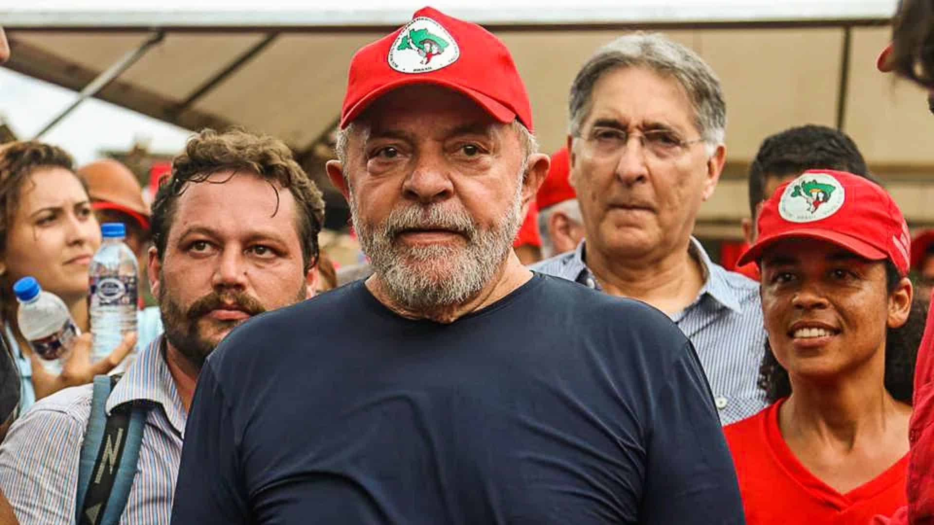 Lula em evento do MST