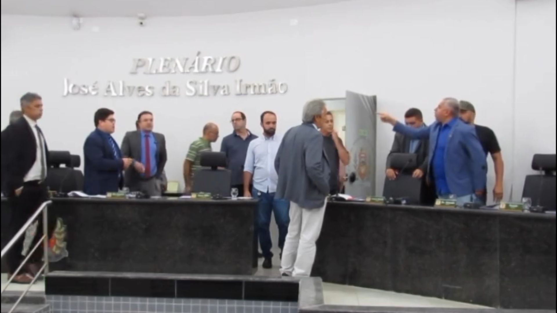 VÍDEO: vereadores de Belo Jardim discutem durante sessão. Foto: Repdrodução
