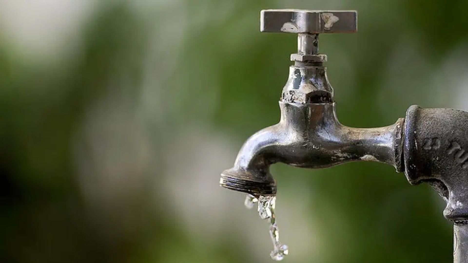 Senado Federal aprova tarifa social de água e esgoto para famílias de baixa renda.