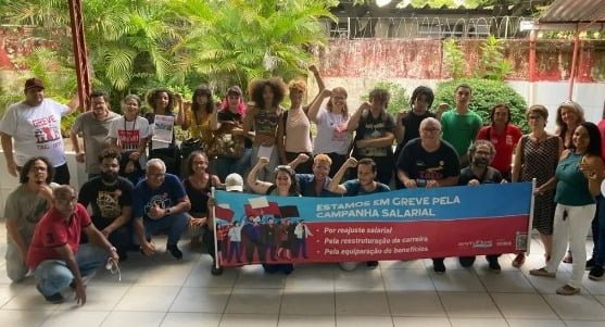 Professores da UFRPE entream em greve. Foto: Divulgação
