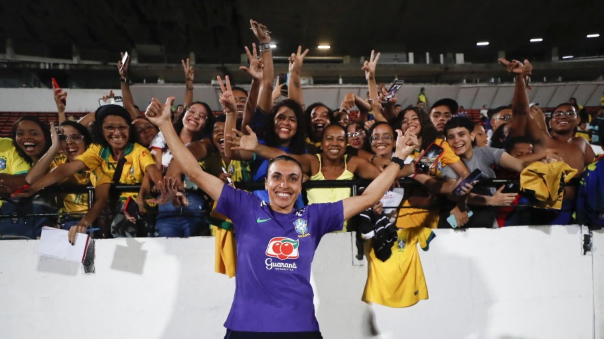 Com treino aberto ao público, no ARRUDA, Marta enfatiza importância do reencontro com a torcida. Foto: Lívia Villas Boas / CBF