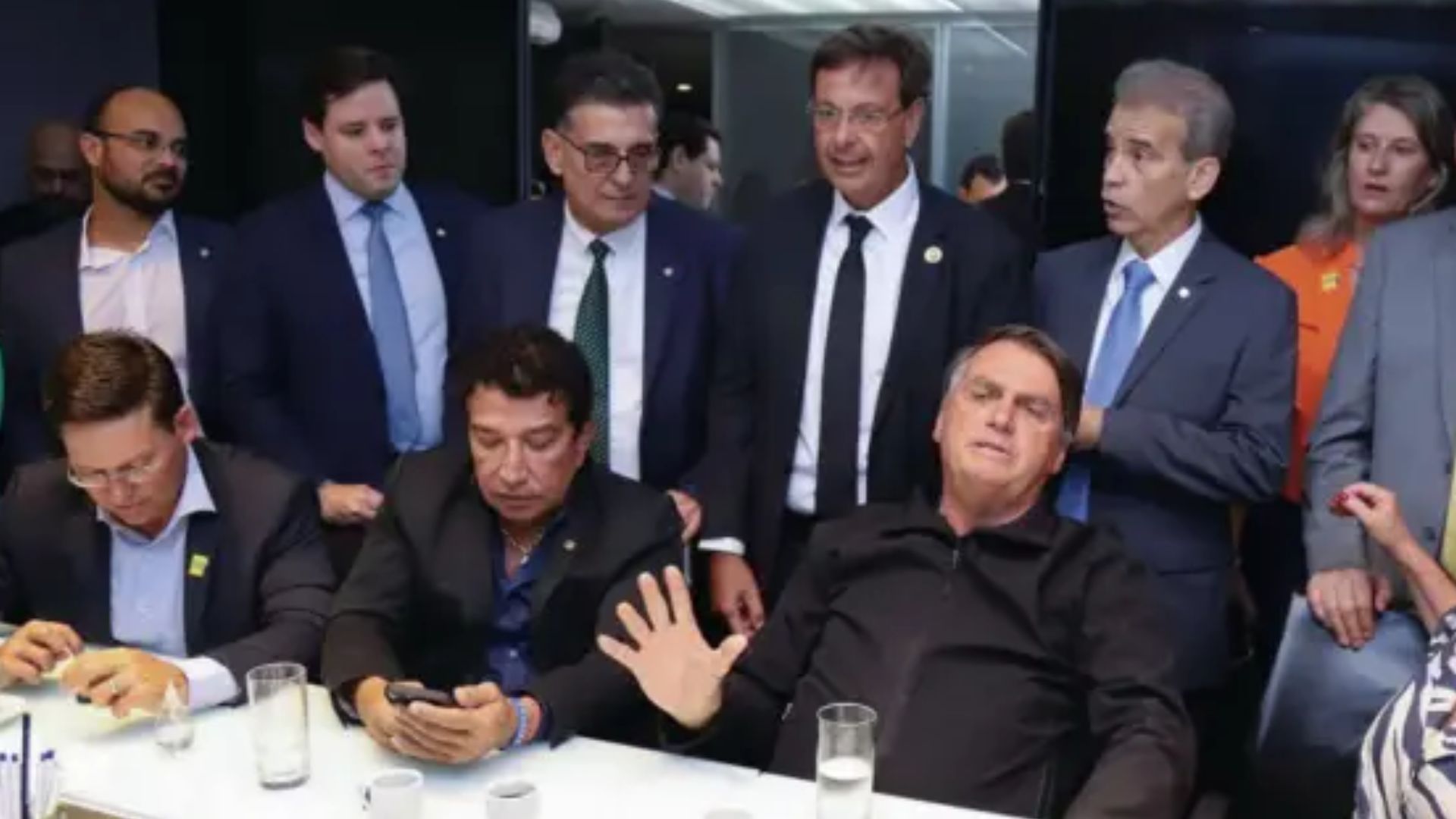 ELEIÇÕES 2024 - Pesquisas destacam favoritismo do PL, partido de Bolsonaro. Foto: Reprodução/Redes sociais