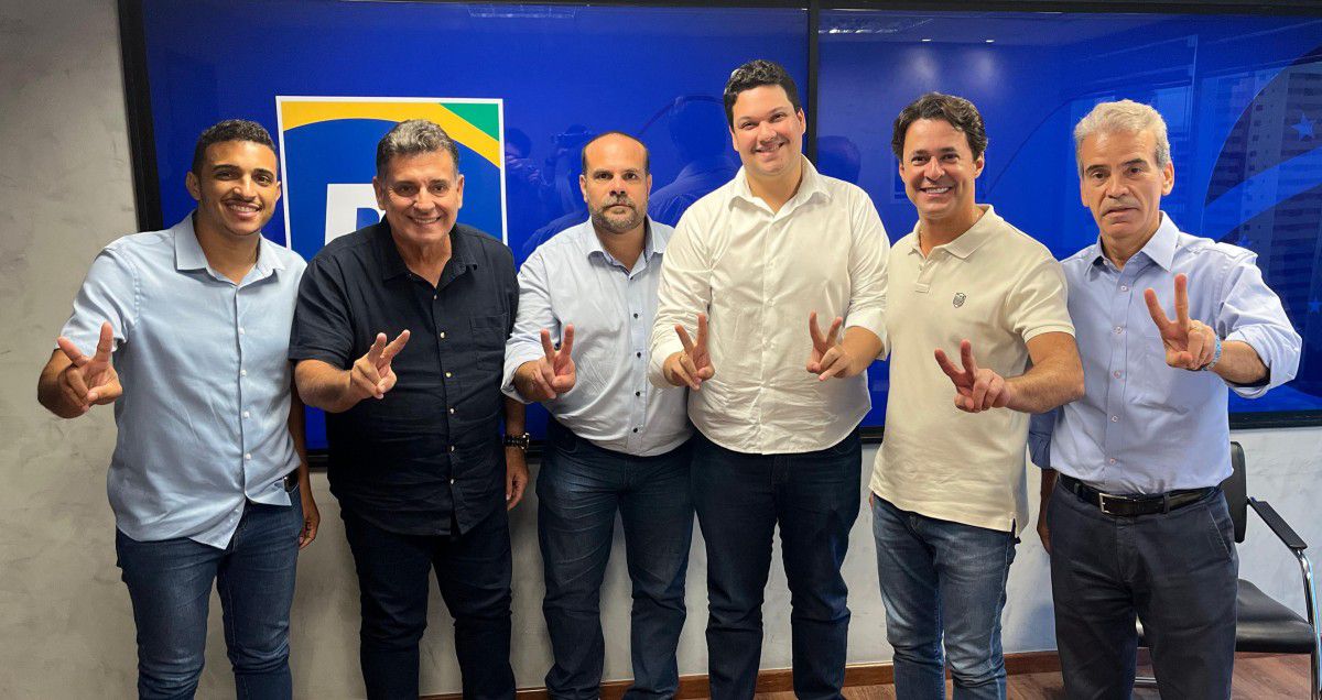 Felipe Dantas 'aceita missão' de Bolsonaro e oficializa pré-candidatura à prefeitura.