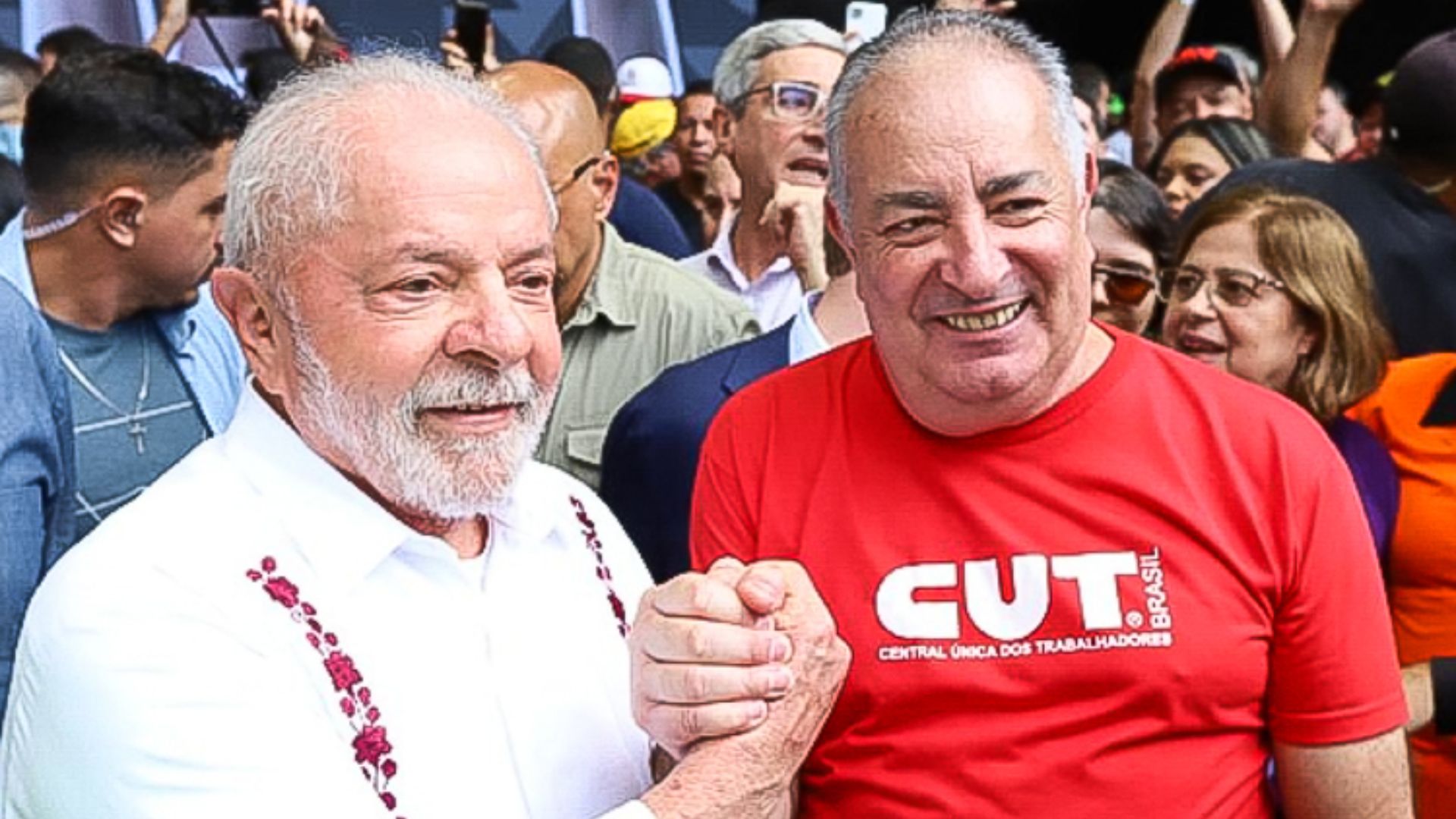 Lula participa de ato que reúne sindicatos para celebrar dia Internacional do Trabalho, em São Paulo.
