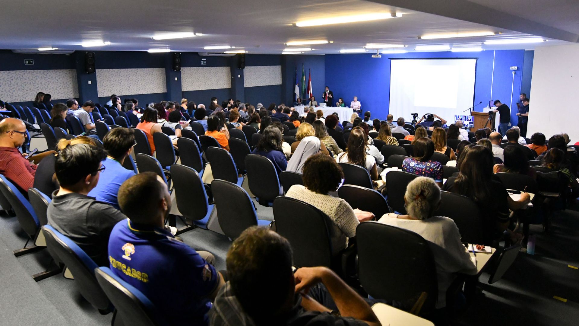 MPPE realiza audiência pública para discutir educação inclusiva nas escolas do Recife.