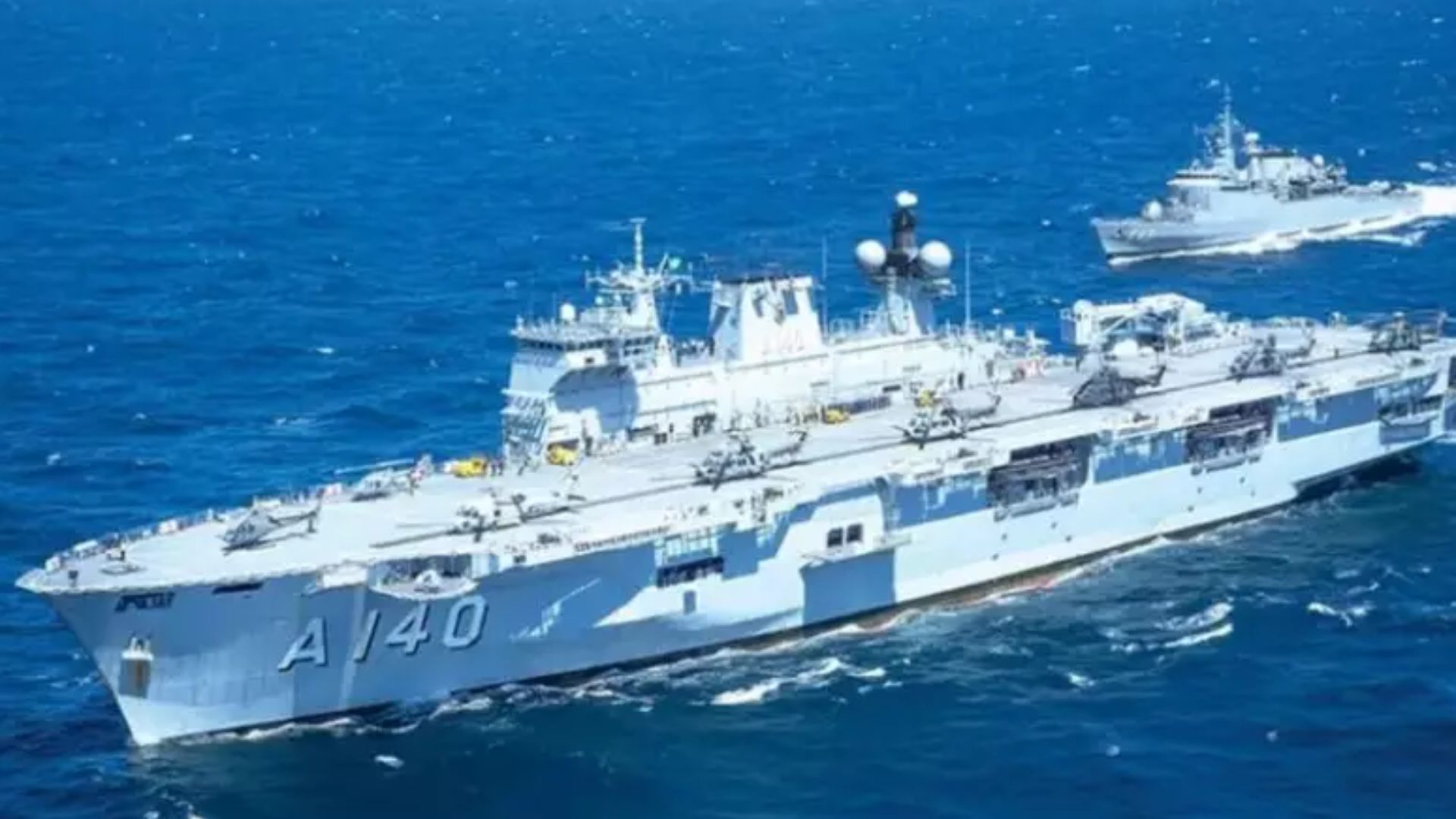 Marinha do Brasil aciona o maior navio de guerra da América do Sul para ajuda humanitária no Rio Grande do Sul.