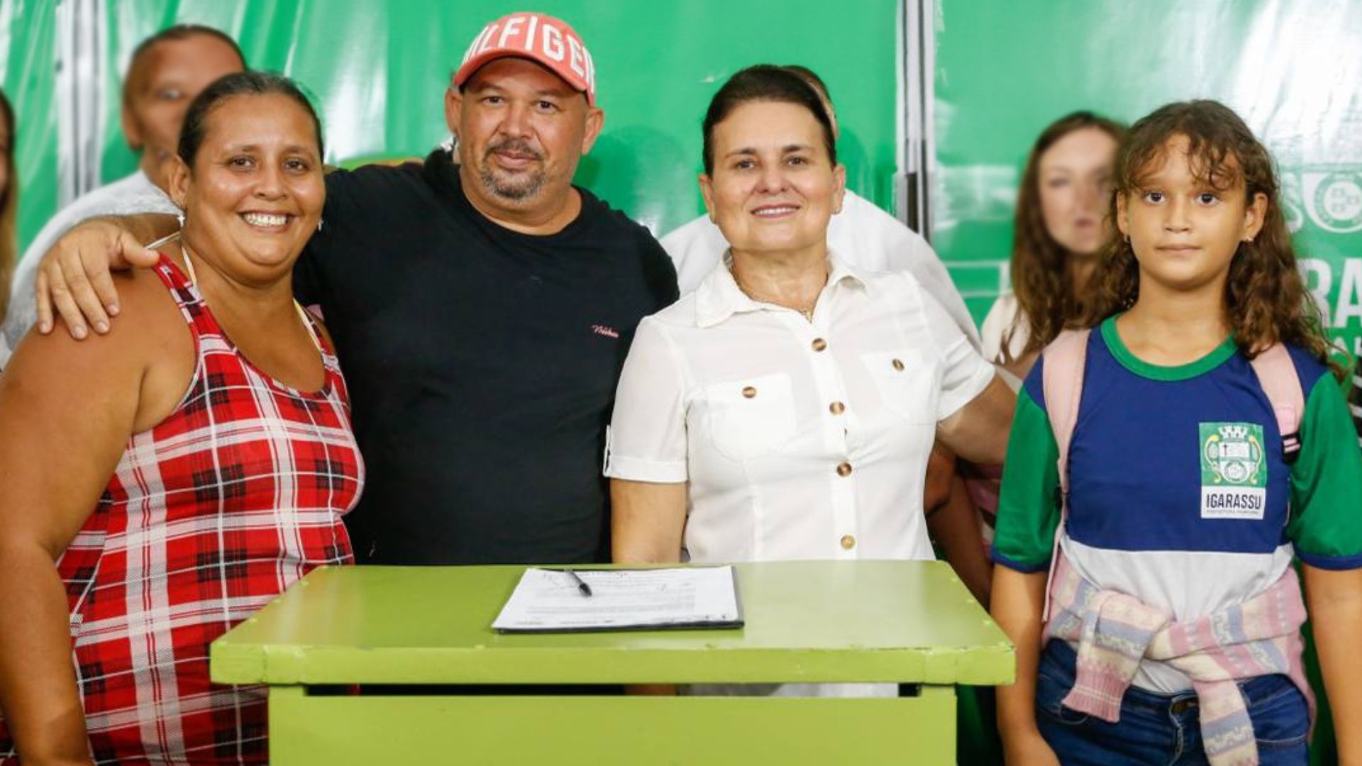 Prefeita Elcione Ramos anuncia o asfaltamento de mais ruas em Igarassu