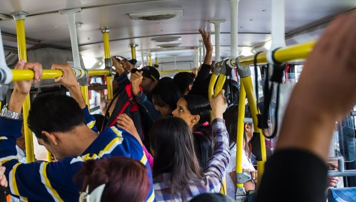MAIS UM: assalto a ônibus no Recife acaba com suspeito BALEAD0