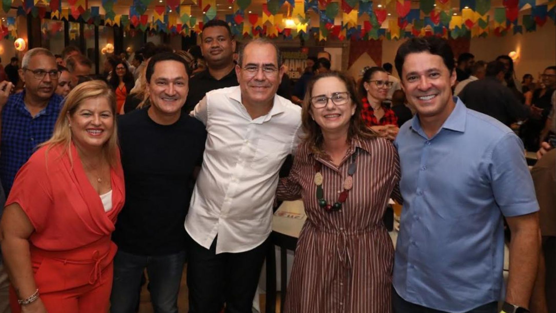 Mano Medeiros comemora aniversário e recebe apoio de lideranças políticas para reeleição em Jaboatão. Foto: Chico Bezerra/PMJG
