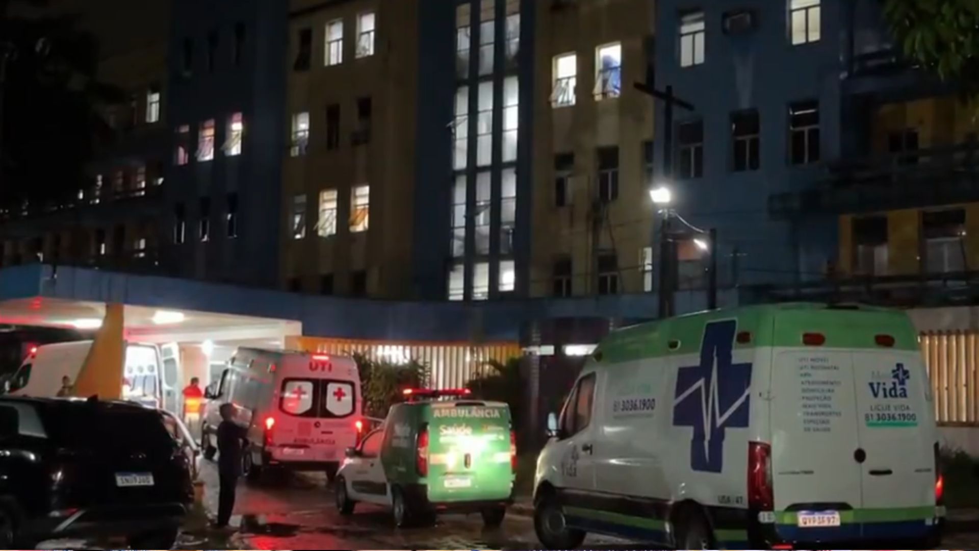 Hospital Otávio de Freitas sofre QUEDA DE ENERGIA e pacientes da UTI e emergência são TRANFERIDOS