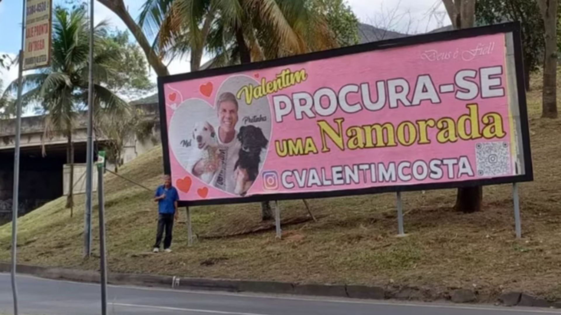 Viúvo gasta R$ 40 mil para espalhar 50 outdoors em busca de novo amor. Foto: Reprodução