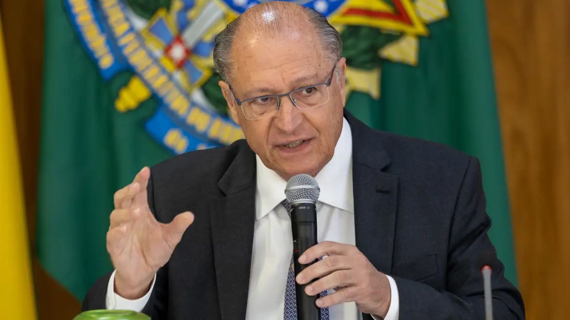 Alckmin diz que problema do déficit público não será resolvido pelo aumento da carga tributária. Foto: Fábio Rodrigues/ Agência Brasil