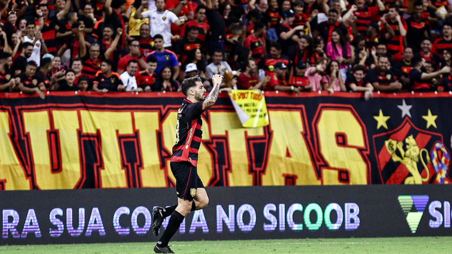 Fabricio Dominguez, volante do Sport. Foto: Paulo Paiva/ Sport Recife.