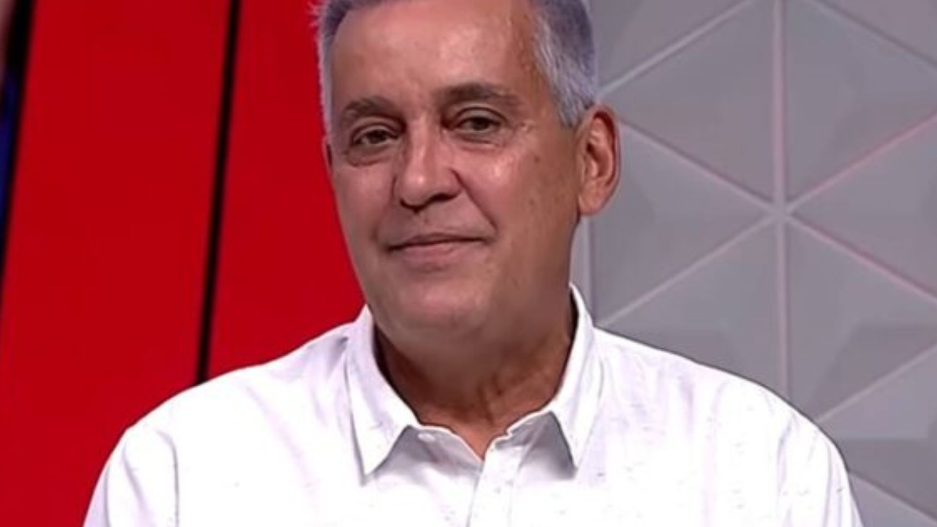 Jornalista esportivo MAURO NAVES é operado com URGÊNCIA após sofrer acidente