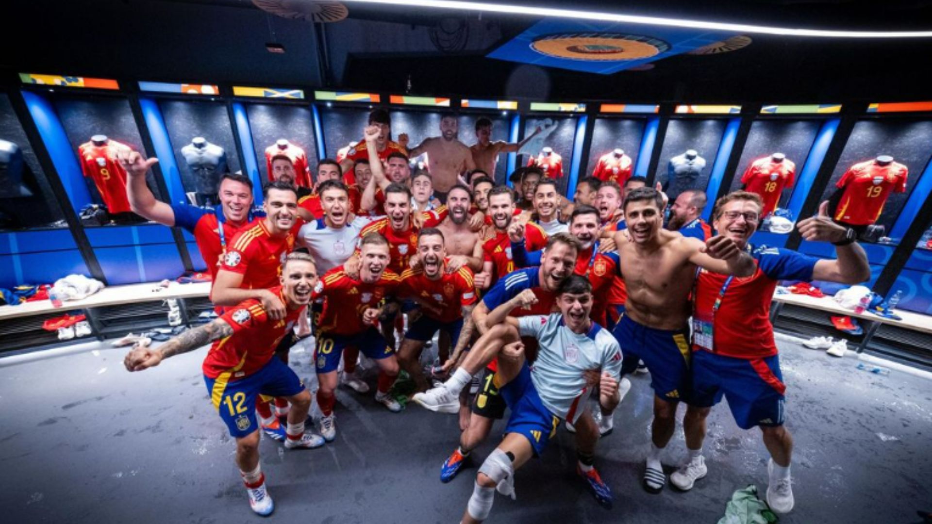 ESPANHA vence os donos da casa e se torna a primeira SEMIFINALISTA da EUROCOPA