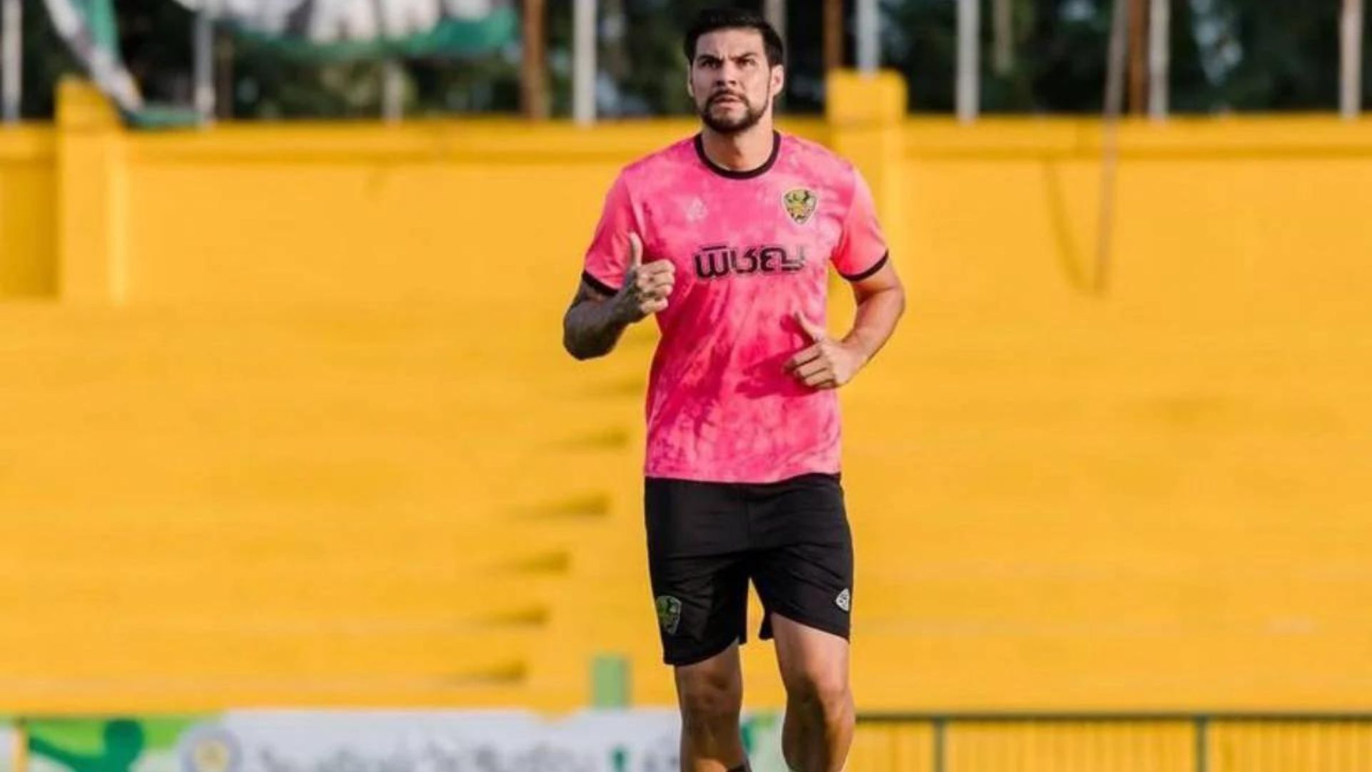 NÁUTICO encaminha contratação de zagueiro LÉO SANTOS, ex-CRUZEIRO. Foto: Reprodução / Instagram