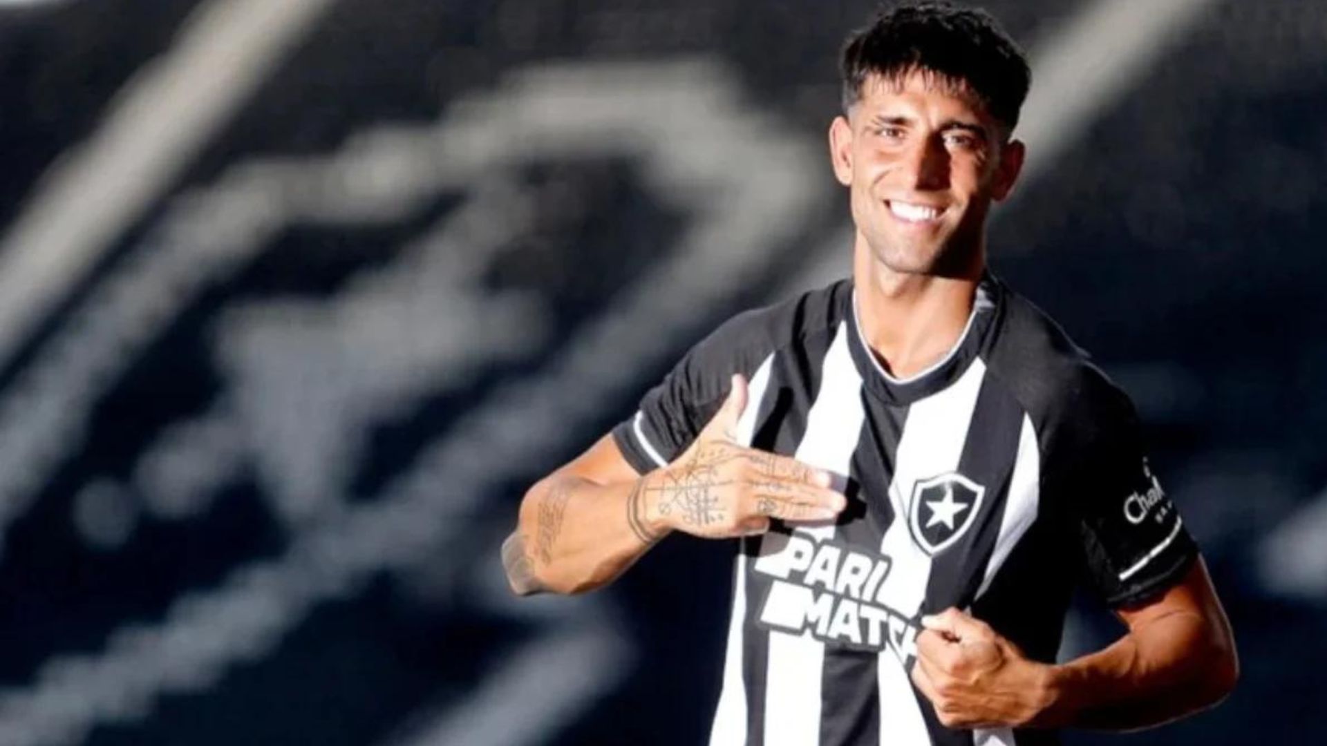 SPORT encaminha contratação de Di Plácido, ex-lateral do Botafogo