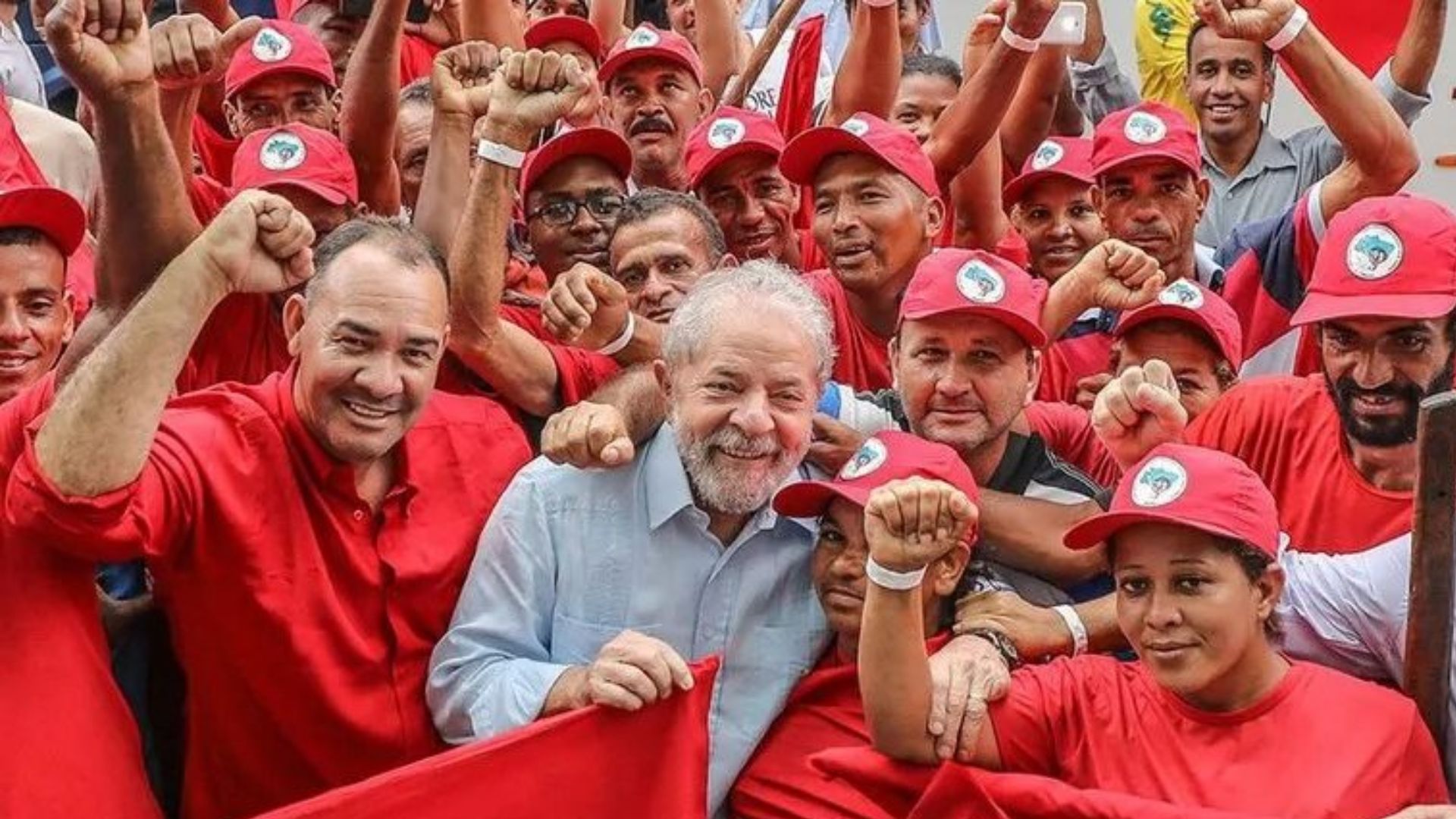 "Faz tempo que sem-terra não invade terra neste país", diz Lula sobre MST.