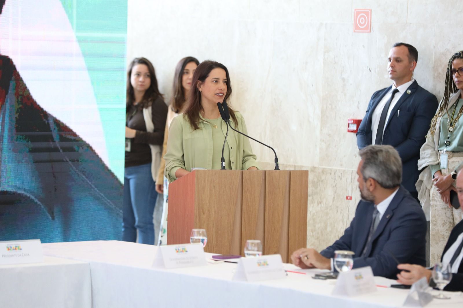 Governadora Raquel Lyra em Brasília no lançamento do Novo PAC Seleções obras