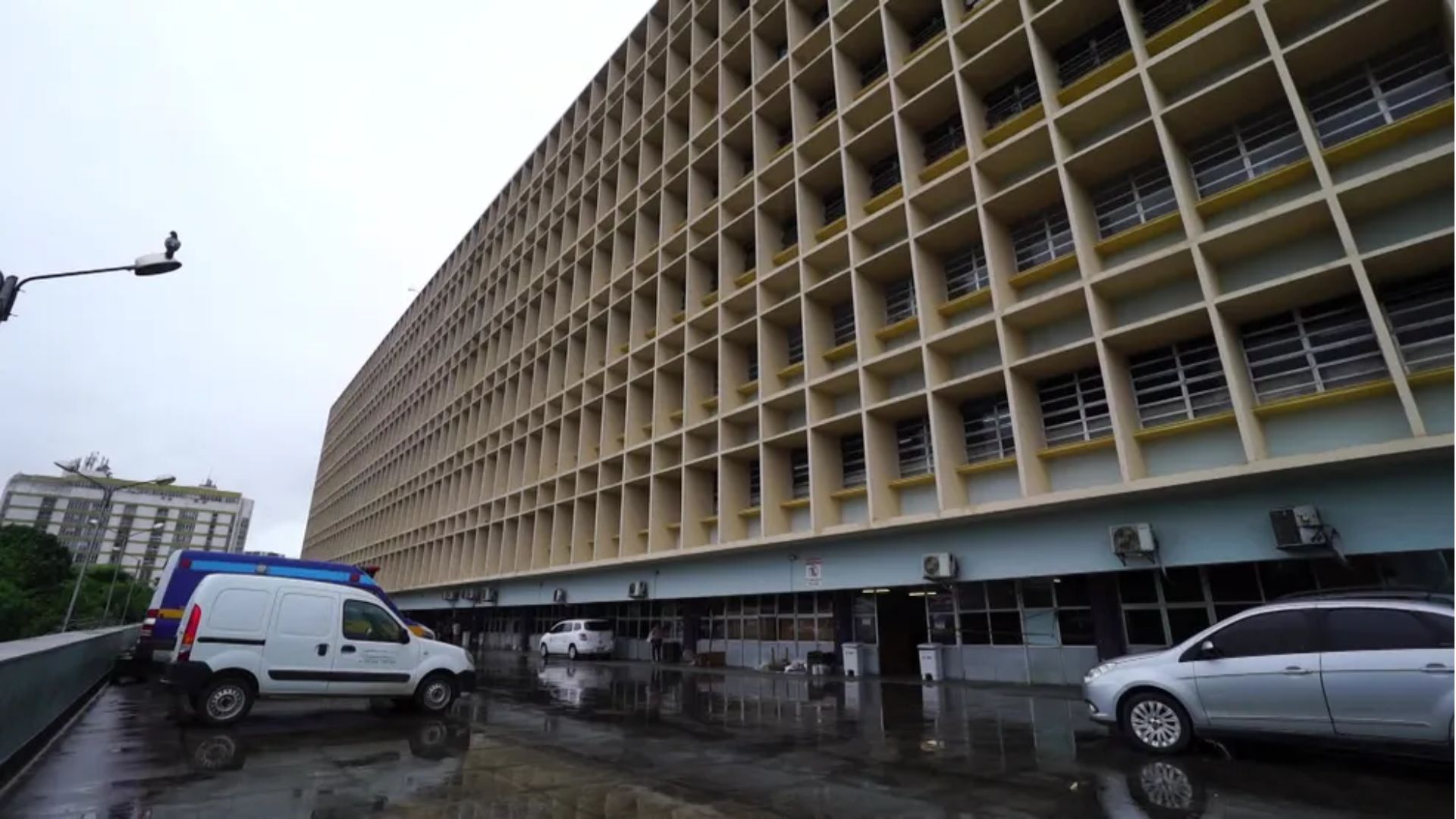 Hospital da Restauração: funcionário morre ao cair de elevador durante manutenção.