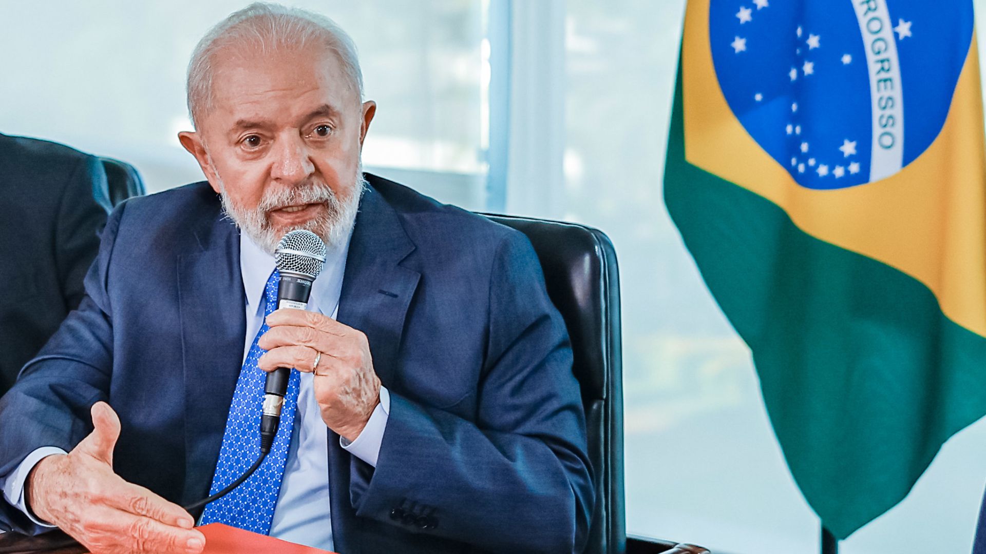 Lula comete gafe e diz que tudo bem se o cara for corintiano e bater na mulher