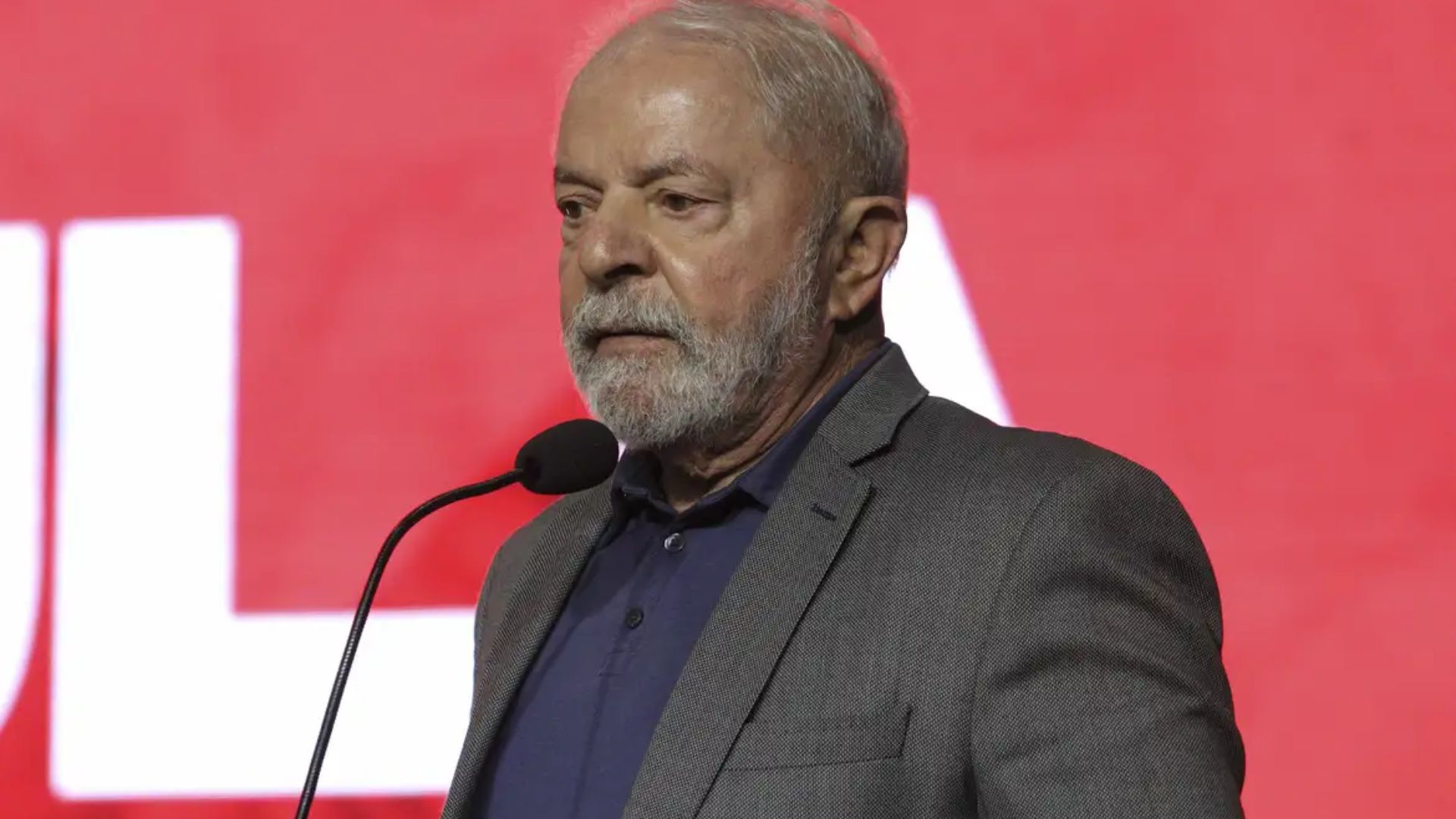 Mais da metade dos brasileiros não confiam no presidente LULA, diz pesquisa IPEC