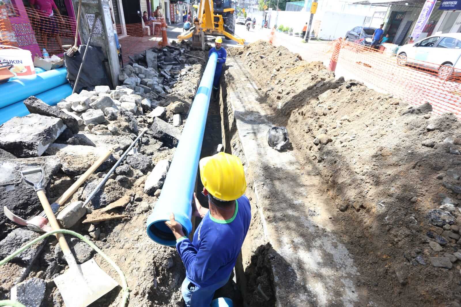 Obras de abastecimento no Morro da Conceição e Alto José do Pinho. Foto: Aluísio Moreira