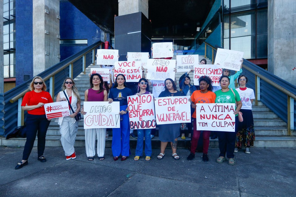 Protesto contra Rodrigo Carvalheira