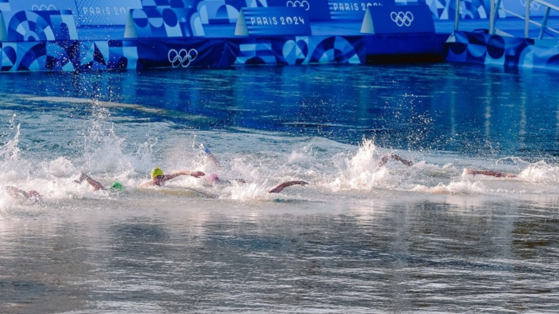 PARIS 2024: treino da maratona aquática é cancelado por causa da má qualidade da água do Rio Sena. Foto: Reprodução / Paris 2024