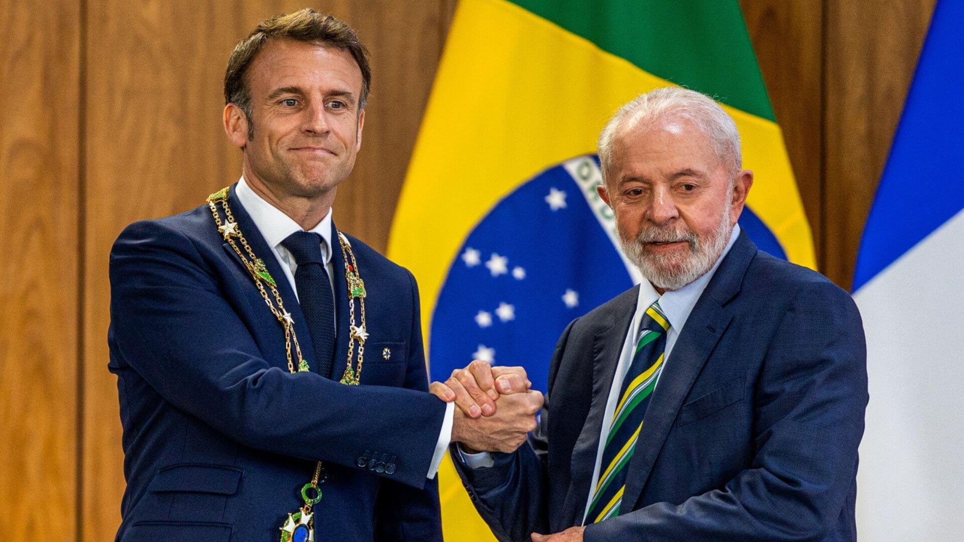 O presidente da França, Emmanuel Macron, é recebido pelo presidnete Luiz Inácio lula da Silva, em cerimônia oficial no Palácio do Planalto. Foto: Fabio Rodrigues- Pozzebom/Agência Brasil venezuela