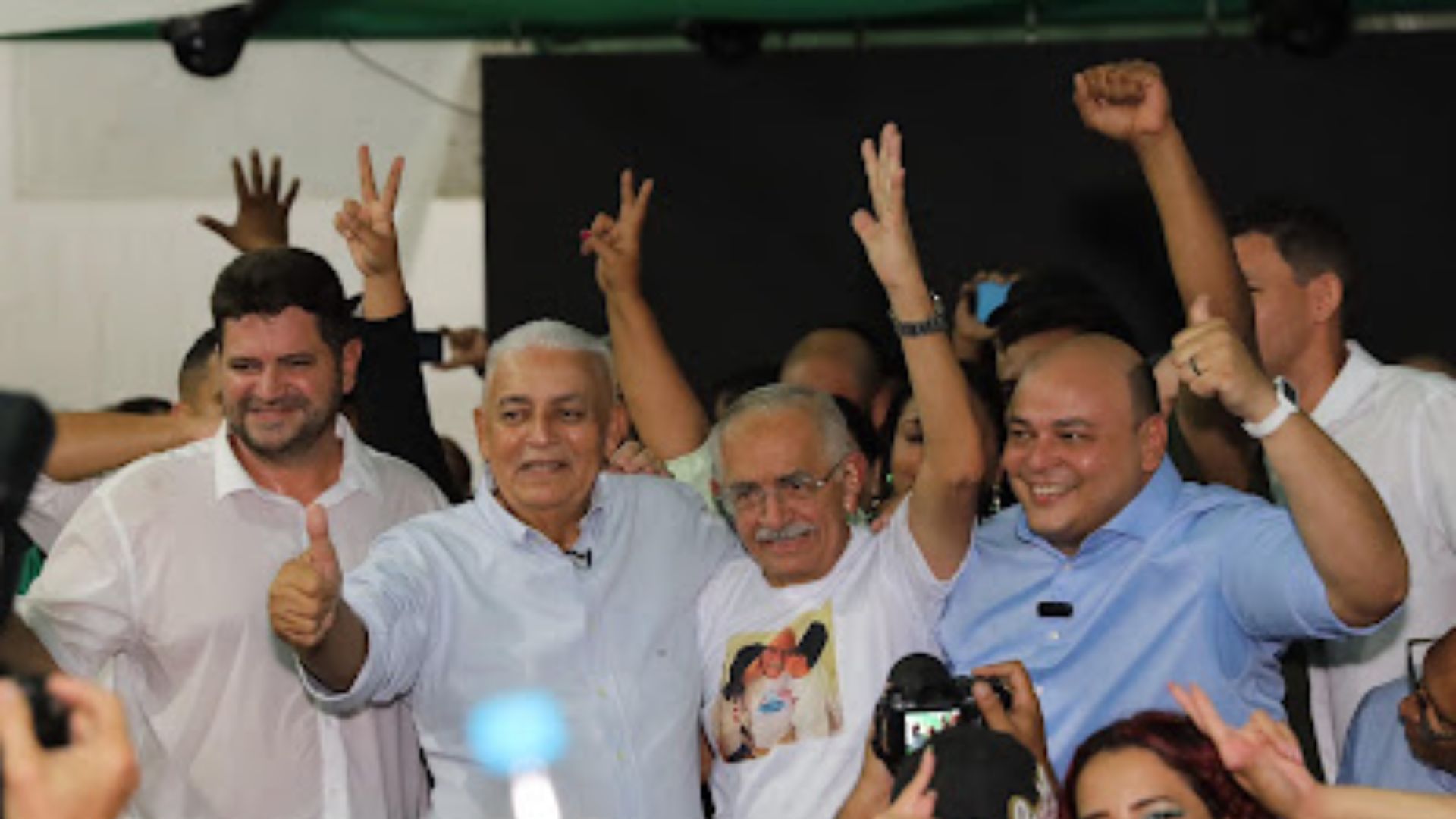 Em Paulista, MDB faz convenção e junto com Yves Ribeiro declaração apoio a RamosFoto: Karlos Lima