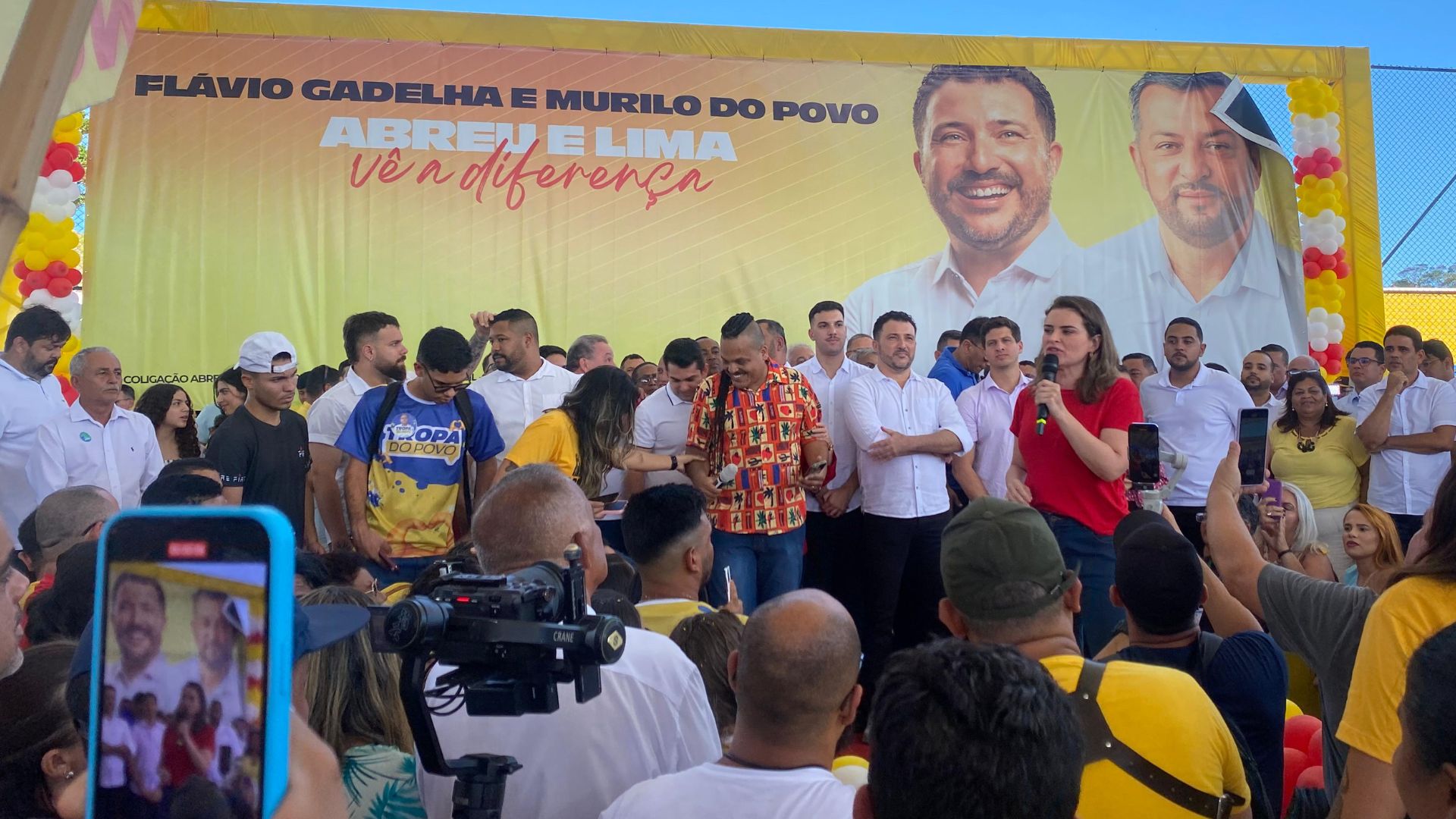 Flávio Gadelha chega em convenção acompanhado de João Campos, Teresa Leitão e Marília Arraes. Foto: Portal de Prefeitura